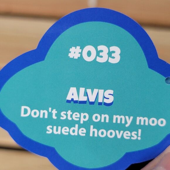 Cows vs Aliens: #033 Alvis - w/ tag - Picture 2 of 4